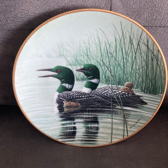 Vintage 1991 Don Li Leger Keeping Them Safe plate - Picture 2 of 5